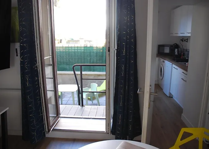 Апартаменты Avec Terrasse, Thermal, Parc Ste Marie Нанси